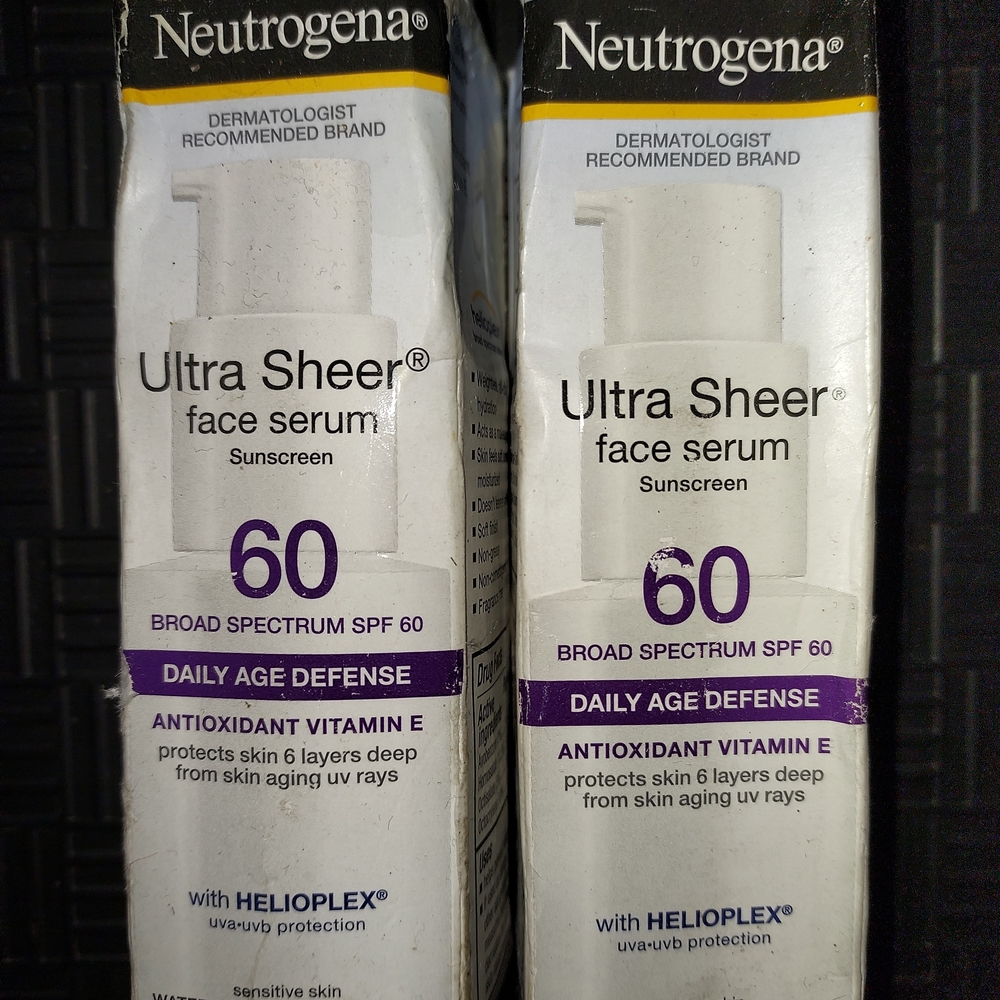 Neutrogena Ultra Sheer Face Serum SPF 60 - White and Purple